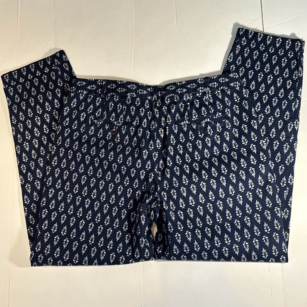 Talbots (the weekend chino )pants, size 10 - Picture 2 of 6